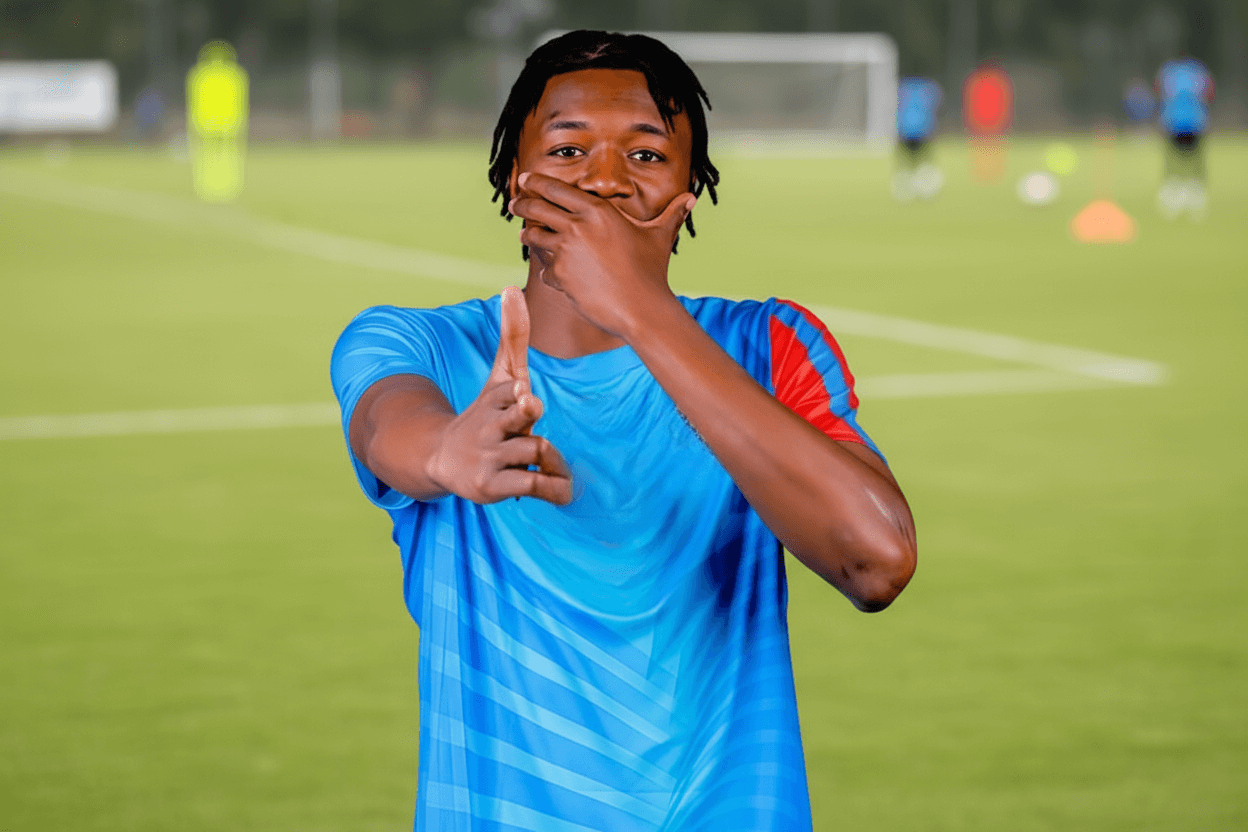 Kalondji célébrant une victoire avec "Celeste" en Afrique.