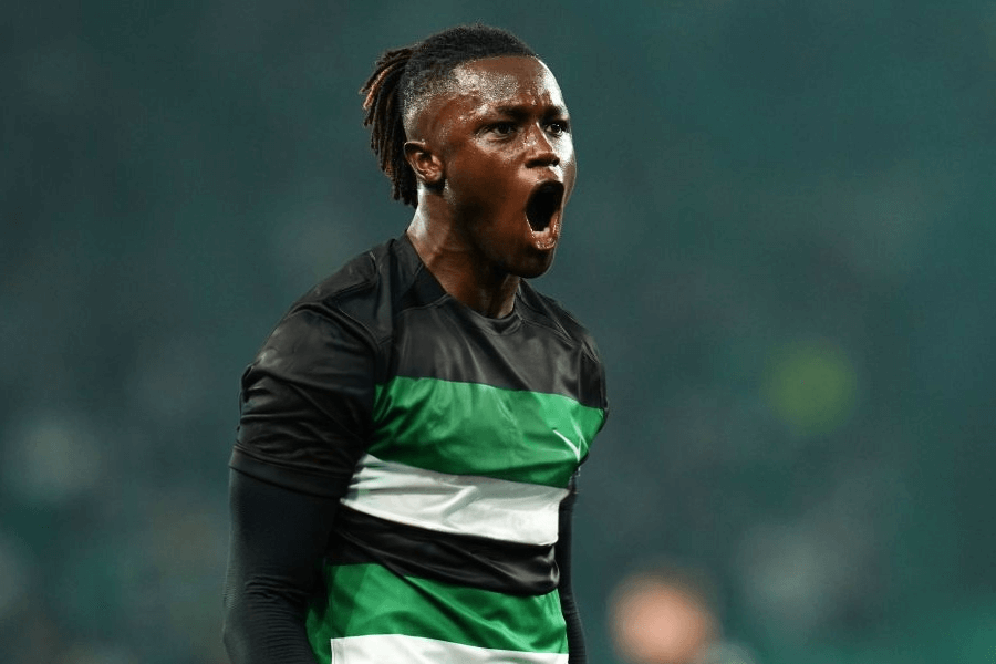 Jeovani Kenda célébrant un but avec le Sporting CP