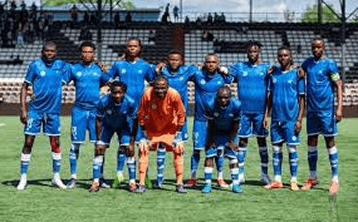 Les supporters de New Soger célèbrent la victoire au stade.