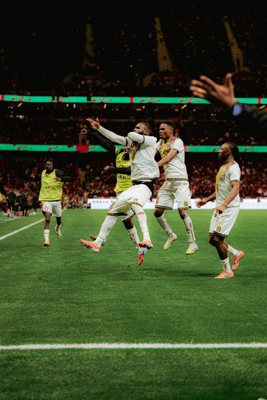 Lassine Sinayoko affole l'Angleterre