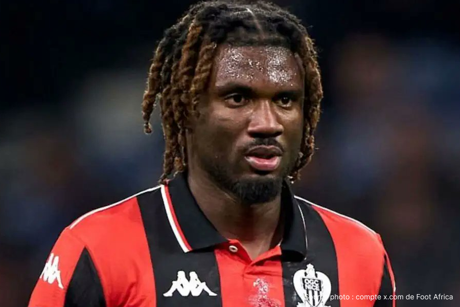 Terem Moffi célèbre but maillot Nice saison 2023-24 Farioli