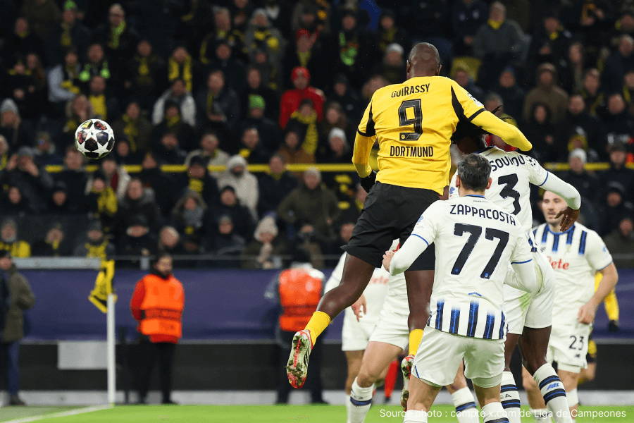 Serhou Guirassy Borussia Dortmund attaquant guinéen célébration but 2026