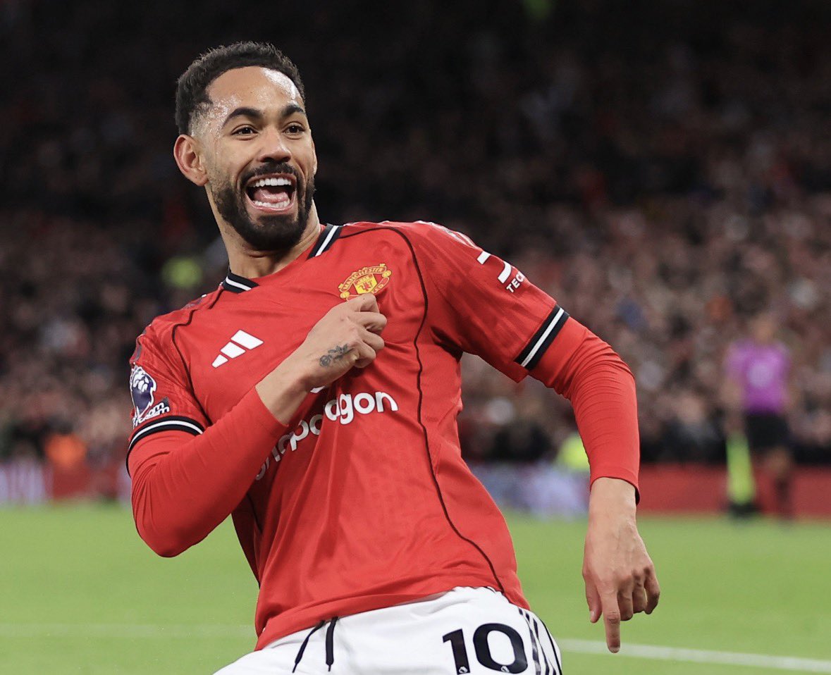 Matheus Cunha milieu offensif Manchester United Premier League 