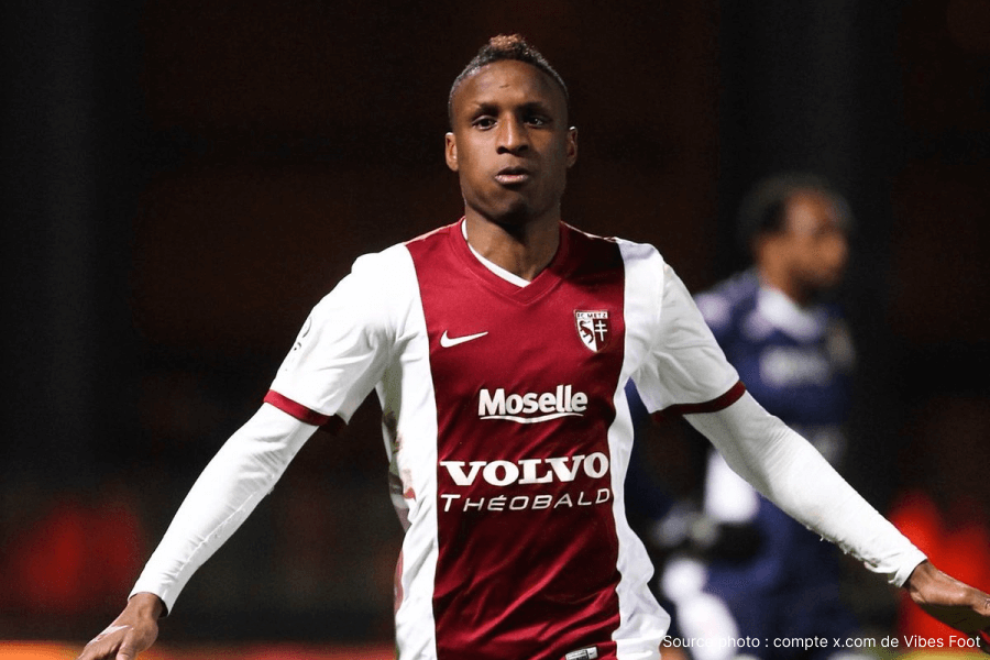 Bouna Sarr Bayern Munich Bundesliga champion Allemagne maillot rouge expérience européenne titre