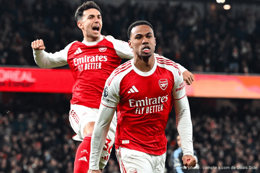 Arsenal Emirates Stadium supporters Ligue des Champions 2025-26 nuit