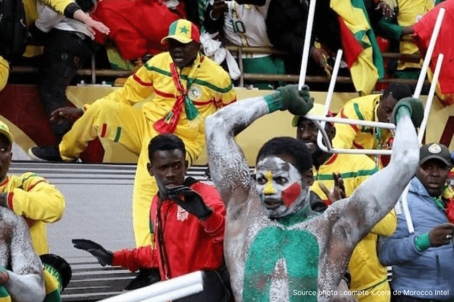 Supporters sénégalais en tribunes lors de la finale controversée CAN 2025 au Maroc