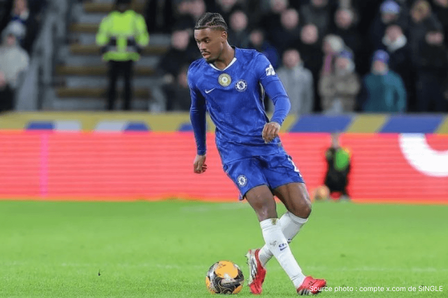 Jorrel Hato but volée Chelsea FA Cup Charlton 45 minutes 2026