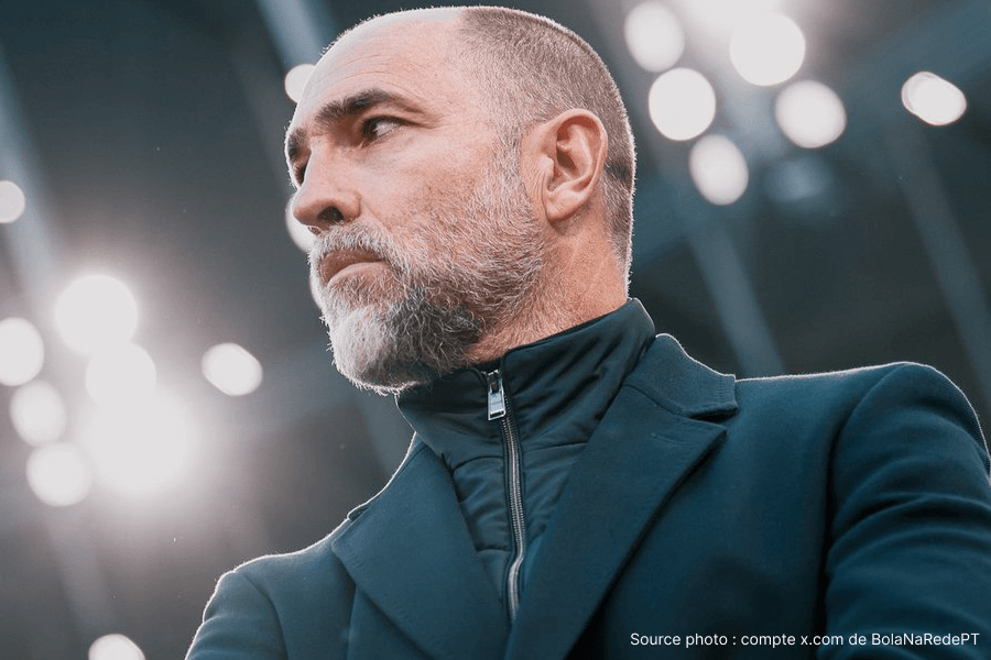 Igor Tudor entraîneur Tottenham banc conférence presse mars 2026