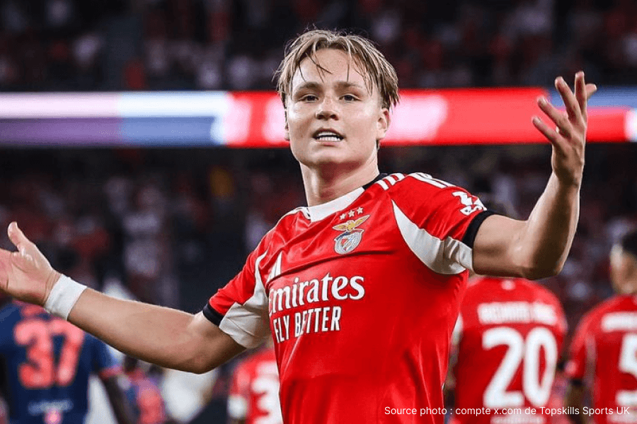Andreas Schjelderup en action sous le maillot du Benfica 2025-2026