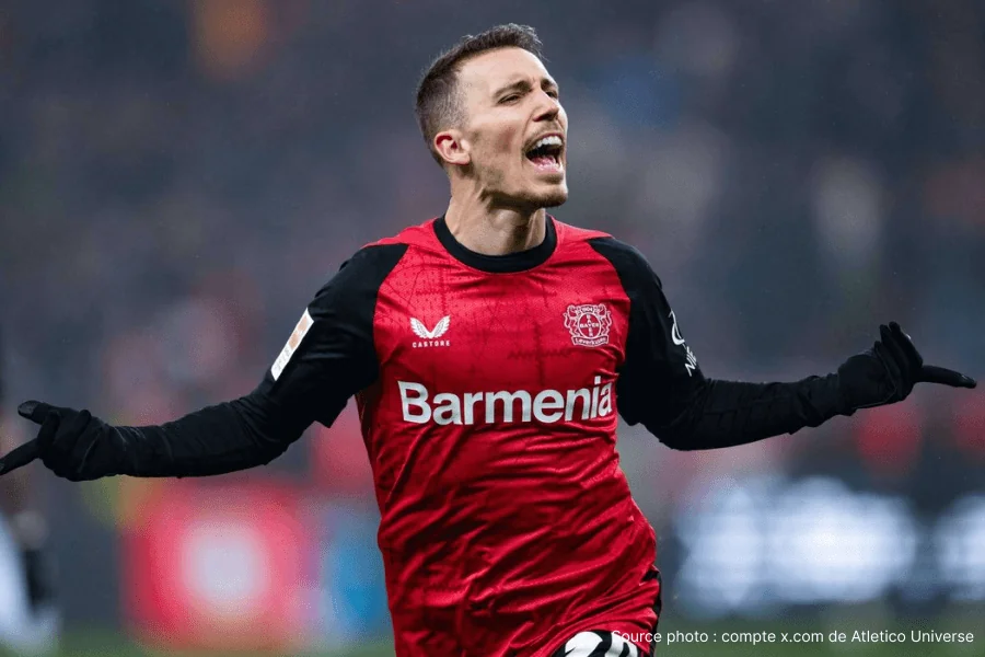 Après Wirtz, Xhaka et Alonso : Grimaldo sera-t-il la prochaine star à quitter Leverkusen pour la Premier League ?