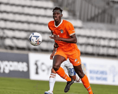 Aboubacar Sylla défend lors d’un match avec l’AS Vita Club