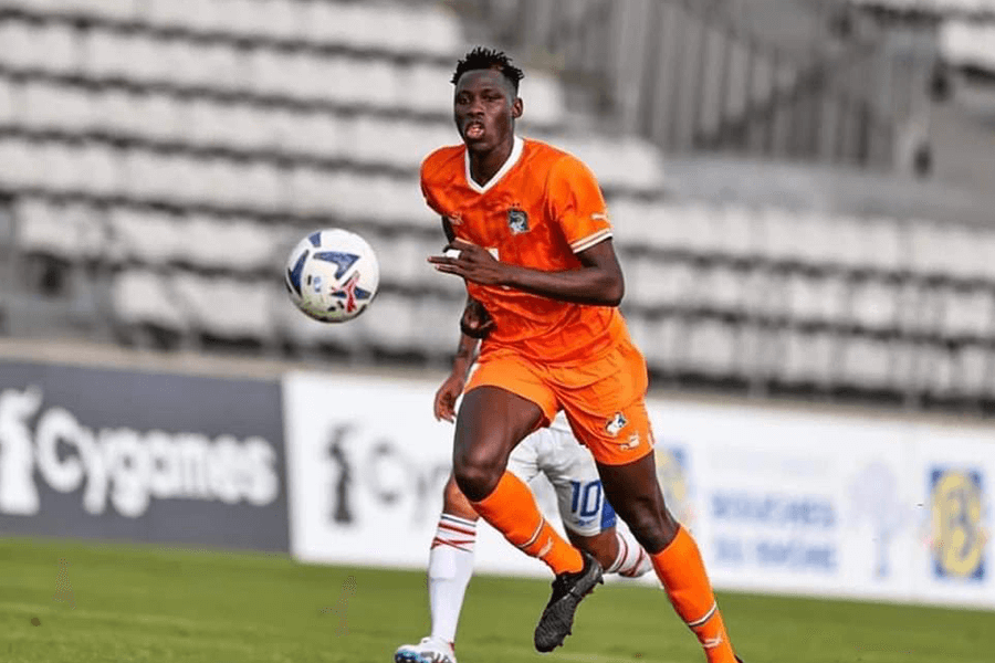 Aboubacar Sylla défend lors d’un match avec l’AS Vita Club