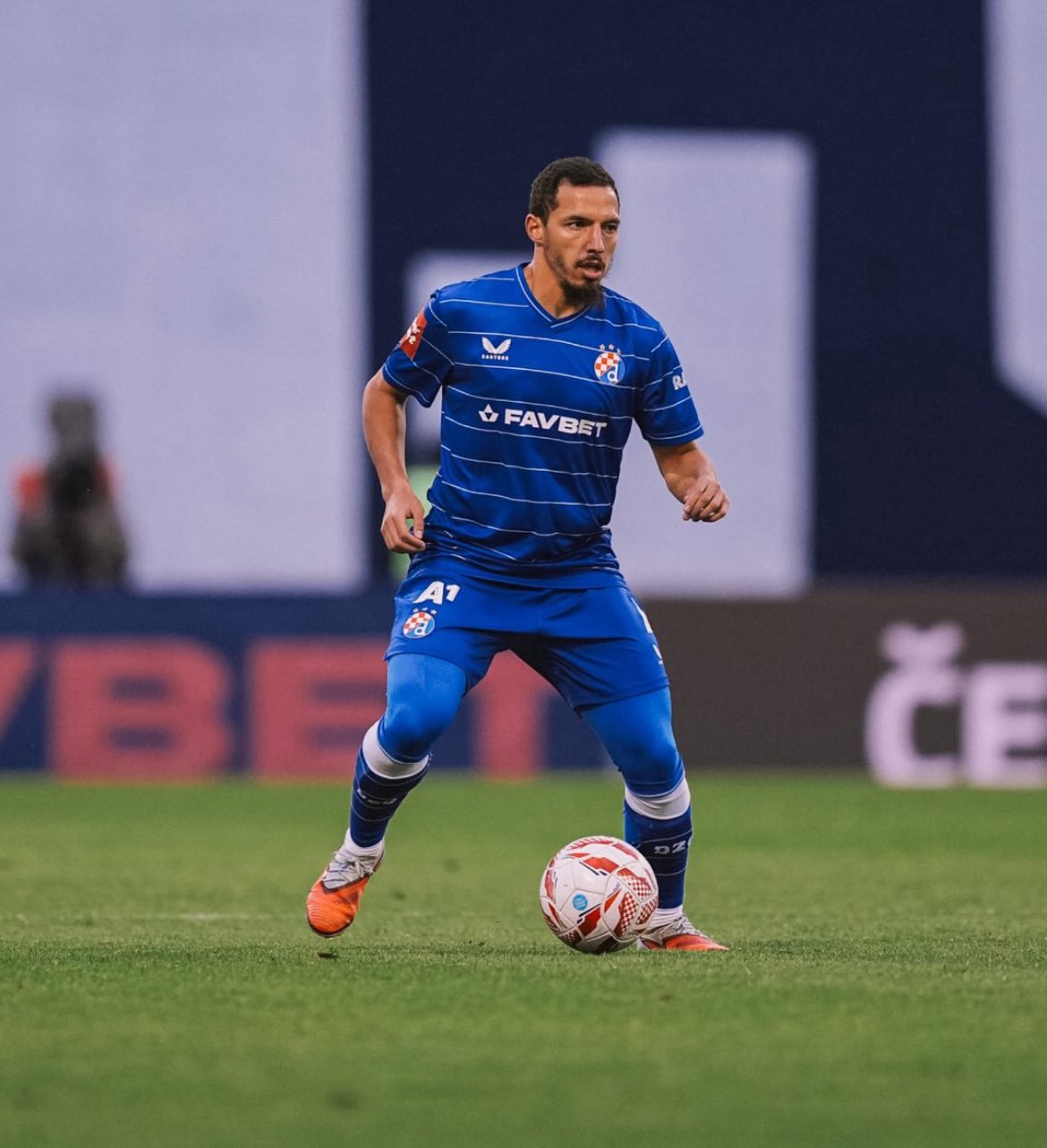 Ismaël Bennacer : Un Prêt Stratégiquement Réfléchi au Dinamo Zagreb