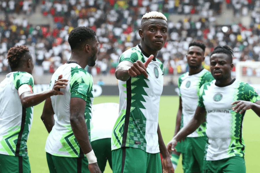 L'équipe nationale du Nigeria se prépare pour un match décisif de qualification.