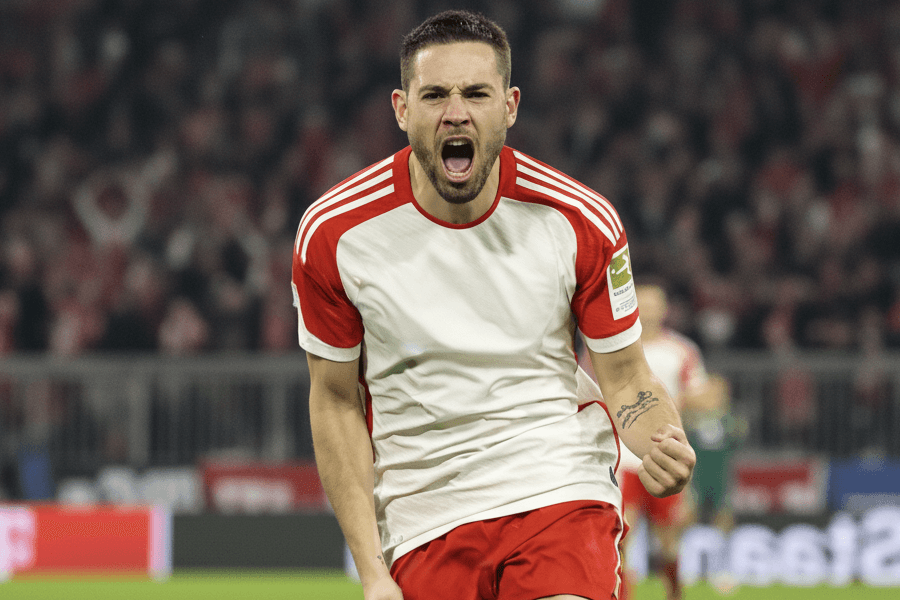 Guerreiro célébrant un but avec l'équipe nationale portugaise.