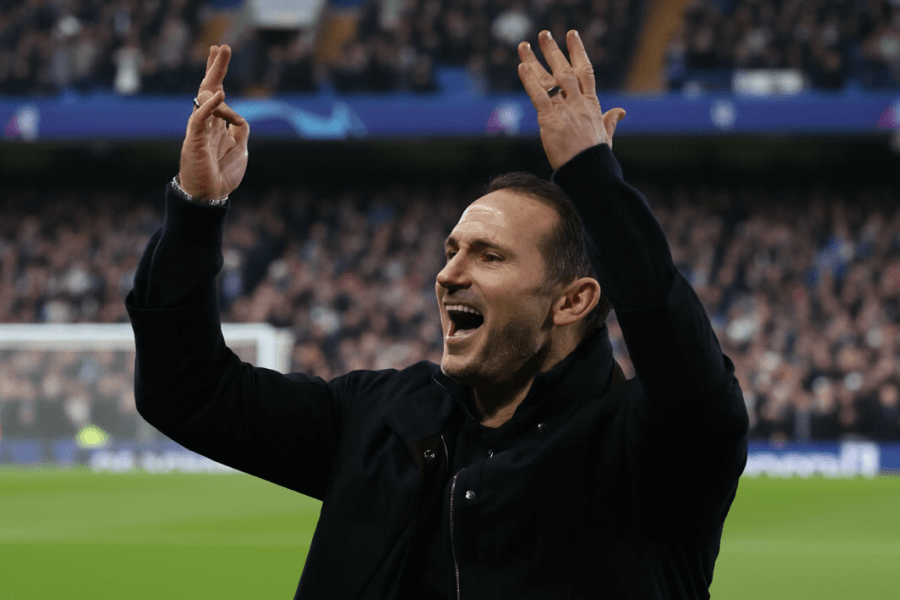 Frank Lampard célébrant une victoire avec Coventry City.