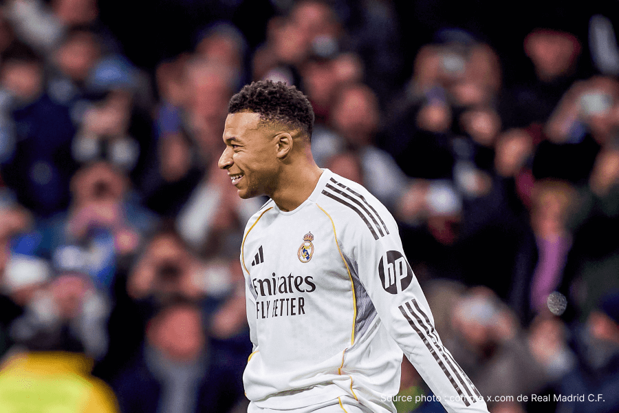 Mbappé marque contre Séville, record 59 buts