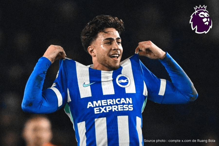 Charalampos Kostoulas exécute retourné acrobatique contre Bournemouth