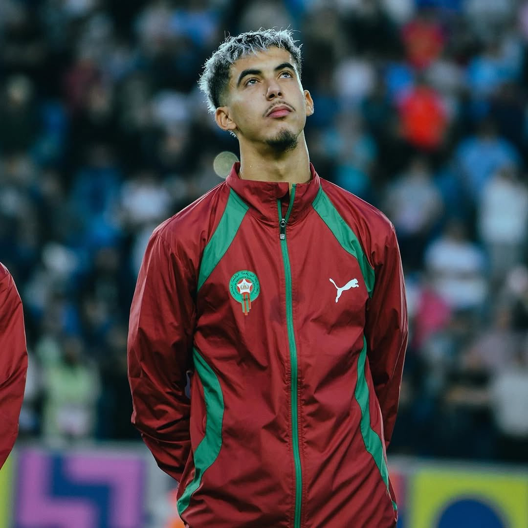 Yassir Zabiri attaquant marocain de Famalicão célébrant un but en championnat