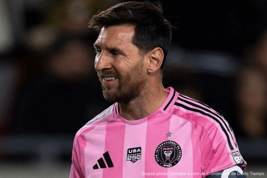 Lionel Messi en action avec le maillot rose d'Inter Miami en MLS 2026
