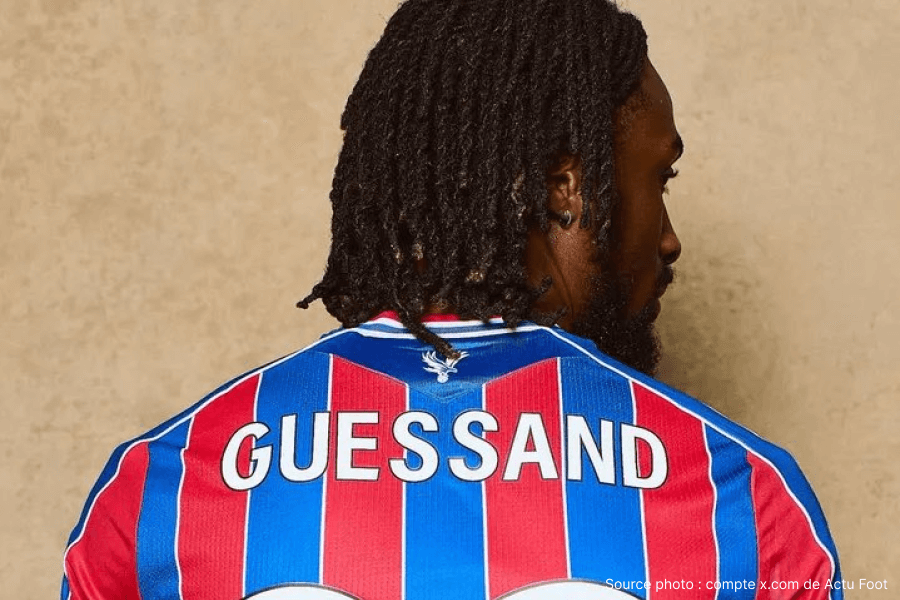 Evann Guessand Crystal Palace maillot numéro 29 présentation signature officielle Selhurst Park