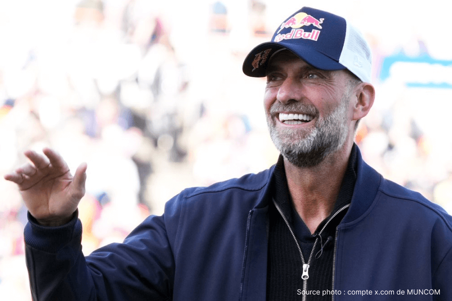 Klopp Liverpool neuf ans légende Anfield six trophées transformation club historique