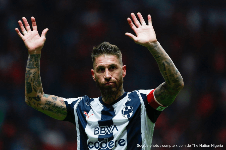 Sergio Ramos en action avec le maillot du Real Madrid