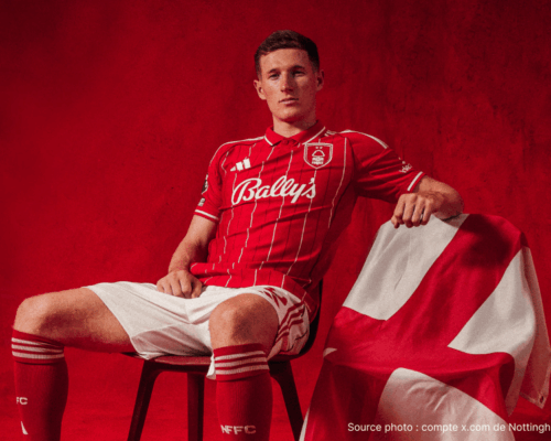 Elliot Anderson Nottingham Forest maillot rouge milieu central Premier League 2026
