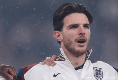 Declan Rice Arsenal maillot rouge Emirates milieu terrain Premier League 2026