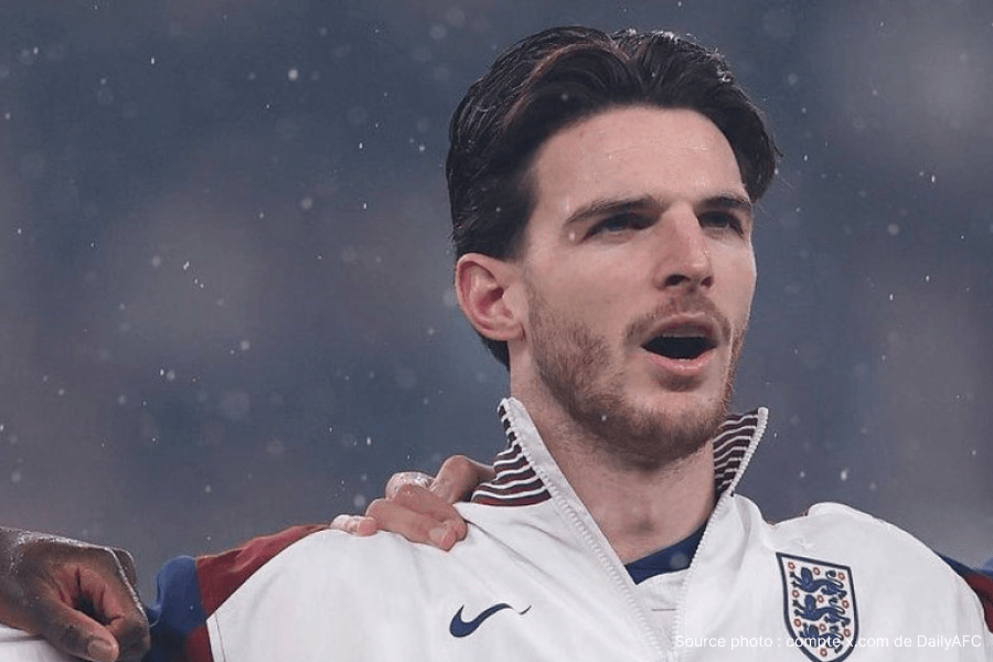 Declan Rice Arsenal maillot rouge Emirates milieu terrain Premier League 2026
