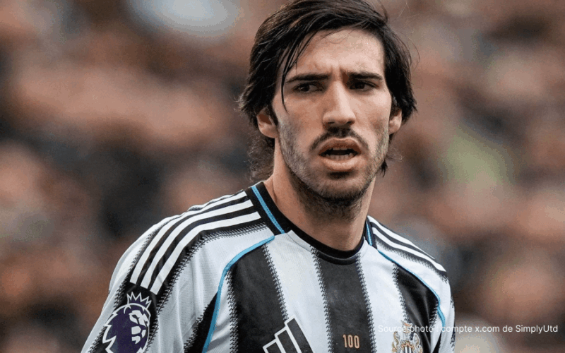 Sandro Tonali Newcastle United milieu central italien maillot noir blanc 2026
