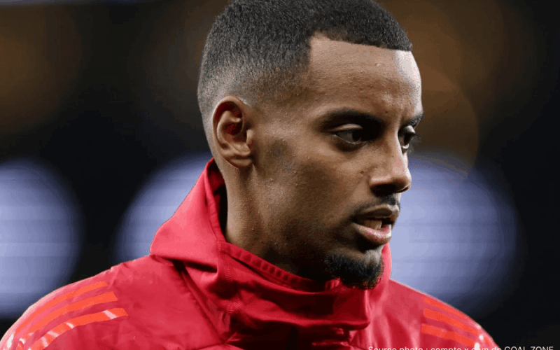 Alexander Isak Liverpool maillot rouge action Premier League 2026
