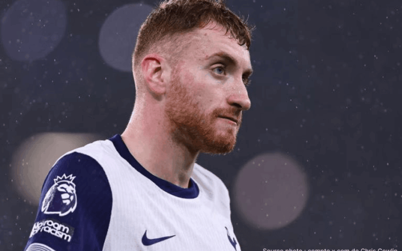 Dejan Kulusevski Tottenham maillot blanc blessure rotule rééducation 2025