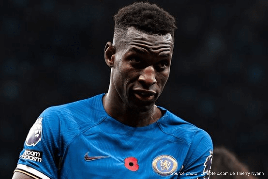 Nicolas Jackson célébrant un but avec la sélection du Sénégal en compétition internationale