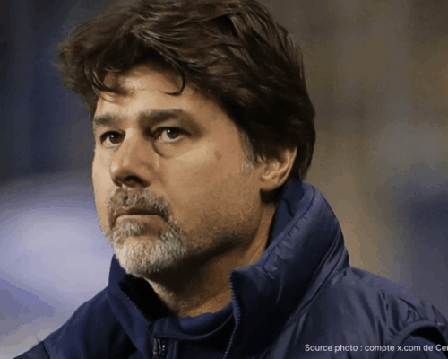 Mauricio Pochettino entraîneur souriant lors d'une conférence de presse 2026