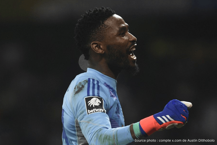 Sipho Chaine plongeon arrêt but PSL Betway Premiership saison 2025-2026 Johannesburg