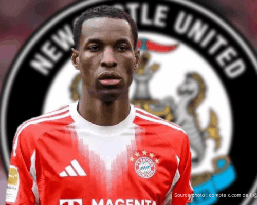 Nicolas Jackson sous le maillot de Chelsea FC lors d'un match de Premier League saison 2024-25