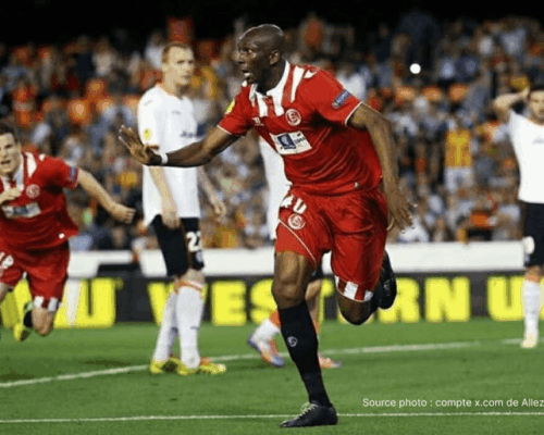 Stéphane Mbia analyse avant Fribourg Aston Villa finale Europa League 20 mai 2026 au Beşiktaş Park Istanbul
