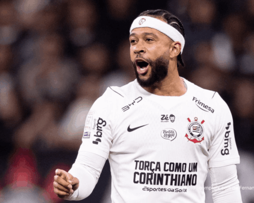 Memphis Depay attaquant Corinthians de retour dans le groupe avant Corinthians Platense Copa Libertadores 27 mai 2026 — Neo Química Arena São Paulo