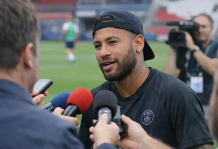 Neymar s’offre un yacht de luxe à 17 millions de livres après sa retraite internationale