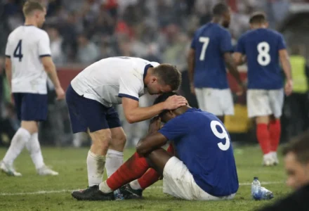 Angleterre – France: un 6-4 fou offre la troisième place aux Anglais au Mondial 2026