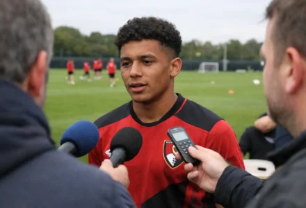Eli Junior Kroupi attire déjà les regards d’Arsenal, mais Bournemouth garde la main
