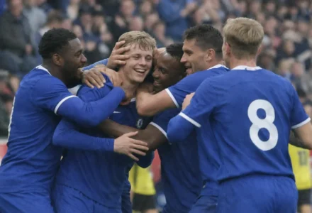 Cole Palmer garde Chelsea dans la course au titre