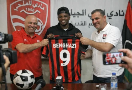 Makabi Lilepo file à Al Ahly Benghazi, le Raja Casablanca reste à quai