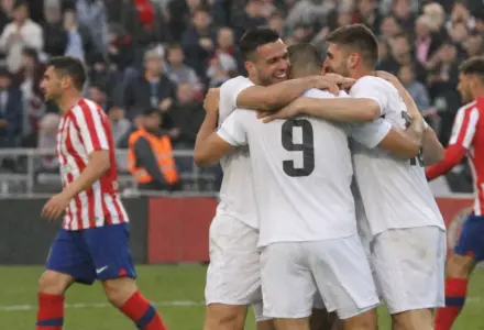 Le Real Madrid domine l’Atlético, mais laisse encore Barcelone garder la main