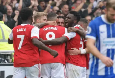 Arteta entretient le suspense sur la défense d’Arsenal avant Brighton