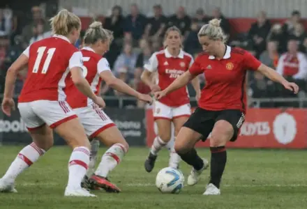 Julia Zigiotti punit l’erreur d’Arsenal et lance Manchester United