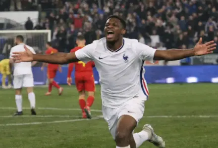 Andy Diouf attire déjà le PSG après ses débuts remarqués avec la France