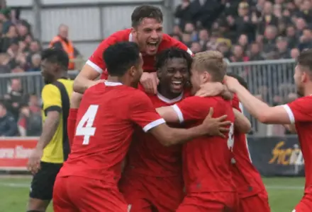 Liverpool met Michael Kayode au premier plan de ses pistes défensives