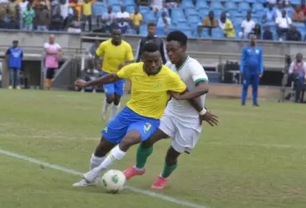 Feutmba salue Cardoso et défend son nouveau contrat à Sundowns